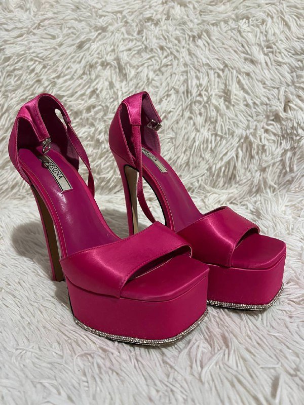 Платья черное, розовое, белое, оранжевое, сапоги, босоножки 8