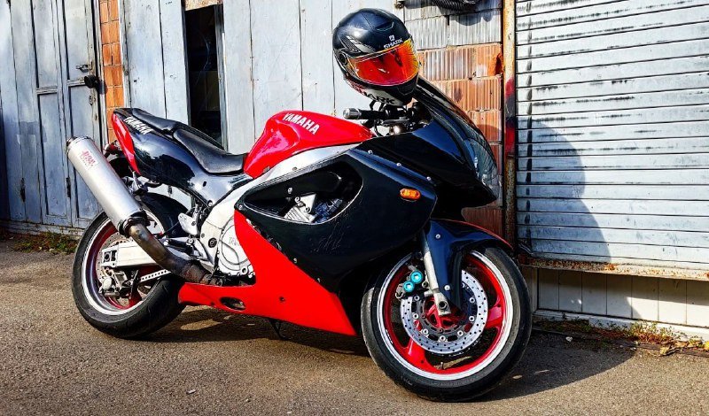 Мотоцикл Yamaha YZF1000 9