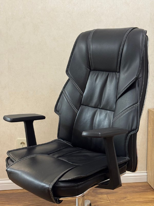 Игровое кресло, монитор Acer, офисное кресло, 2 стола 7