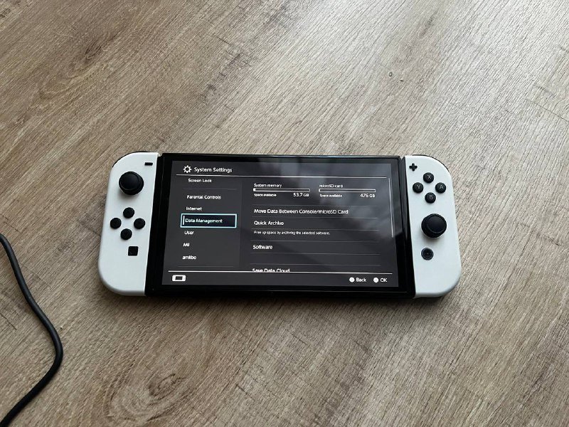 Nintendo Switch OLED White, microSD 512 GB 3