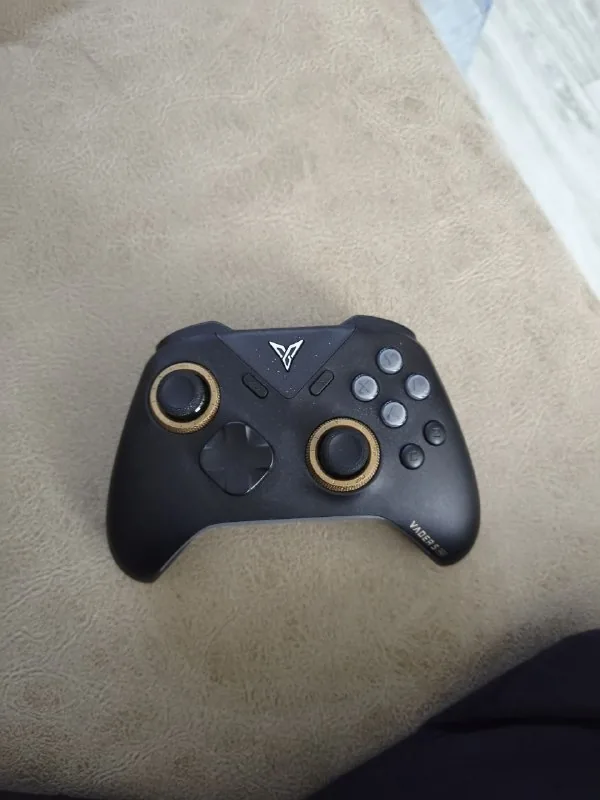 Геймпад Vader 5 Pro 1