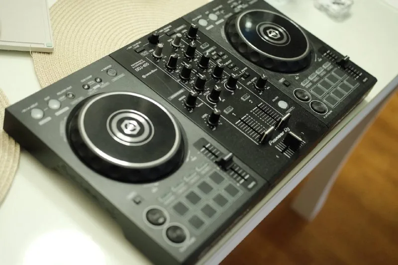 Pioneer DDJ-400 1