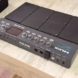 Behringer MonoPoly, NUX DP-2000 4