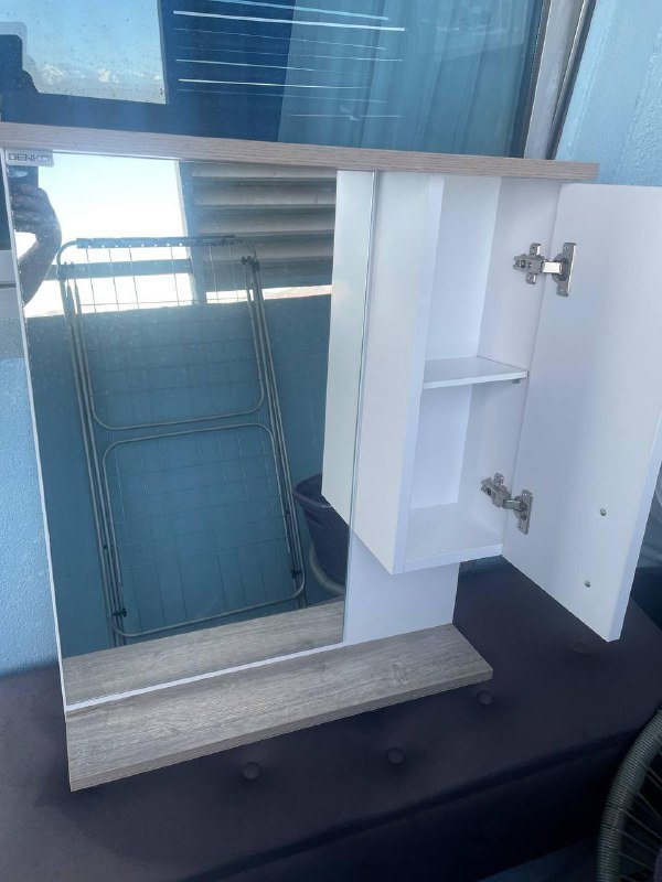 Зеркало со шкафчиком в ванную 2