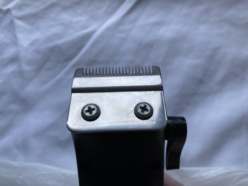 Машинка для стрижки волос VGR V-121 с комплектом насадок 3