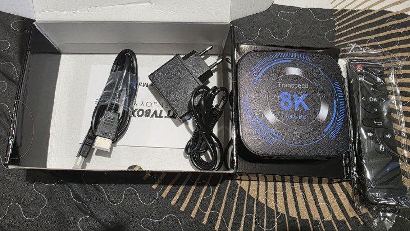 Приставка 4G 64G с бесплатными каналами на год