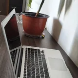 MacBook 4