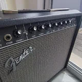 Fender Champion 40 гитарный комбоусилитель 2