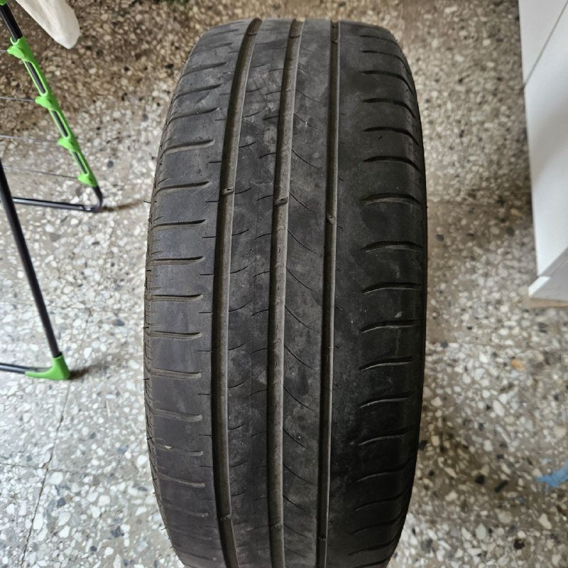 Летние шины Michelin 215/60/16 8