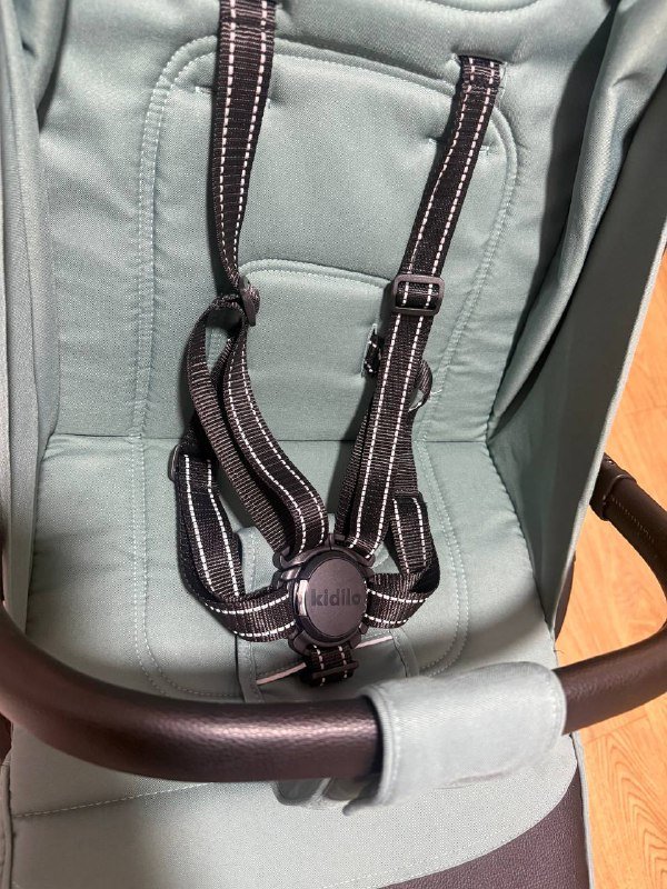 Коляска с конвертом и москитной сеткой 4