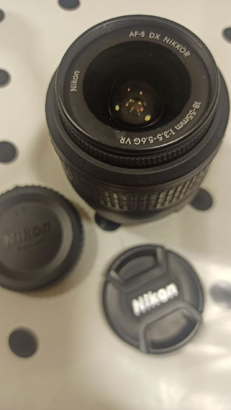 Объектив Nikon 18-55, пауэрбанк, УФ-лампа, машинка для стрижки, утюжок, ролики, браслет Пандора, плойки, кухонные весы, домик для животных