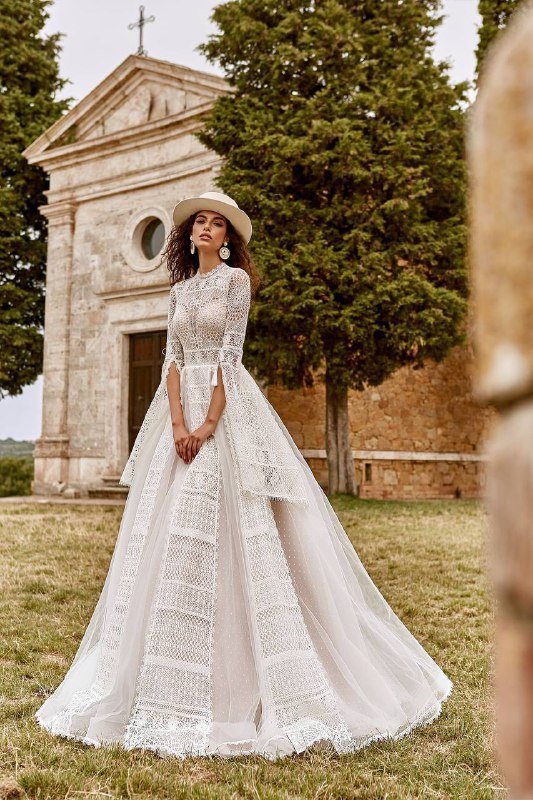 Холодильная витрина, свадебное платье, клеёнка, кронштейн, чехлы на айфон, слюнявчик, крепление для игрушек 2