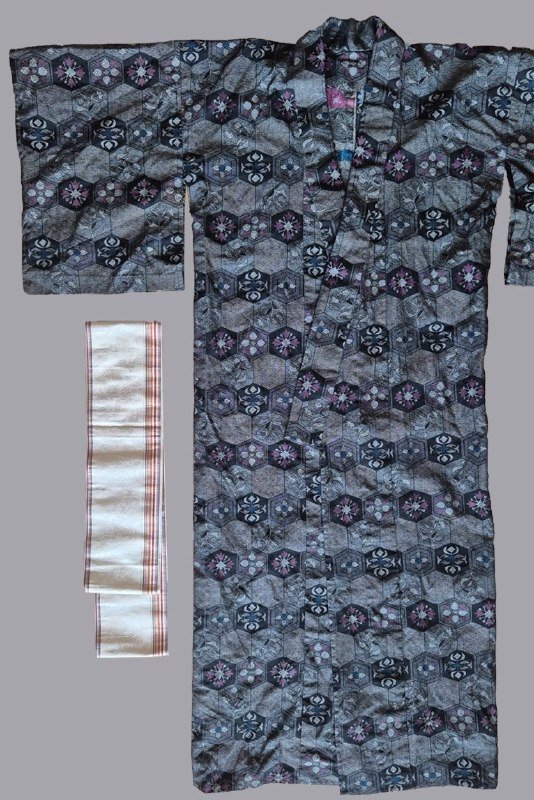 кимоно с поясом, джинсы Zara, джинсы испанской марки, джинсы Mustang, юбка из кожзама