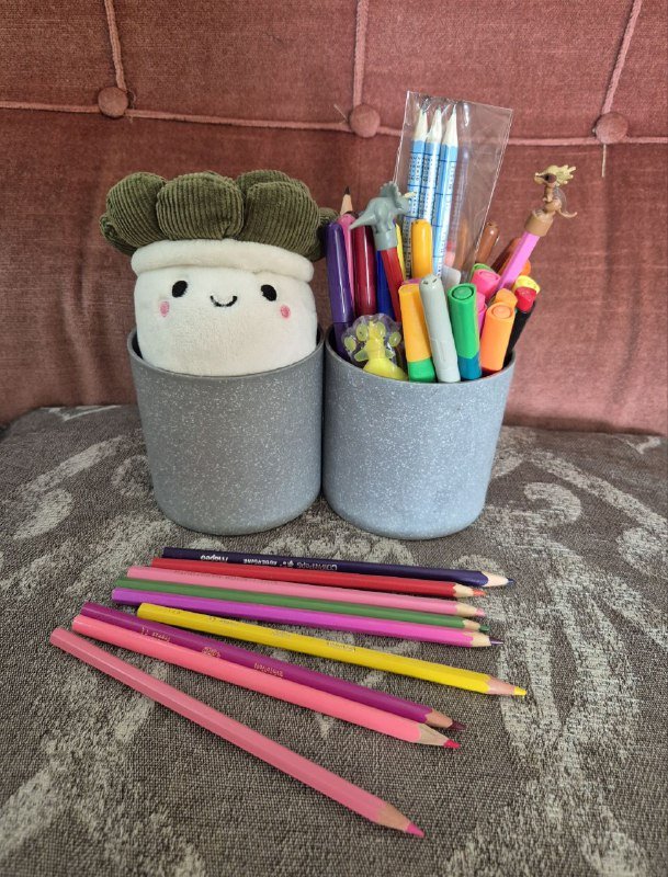 Кашпо для цветов серое пластиковое 9x9 см