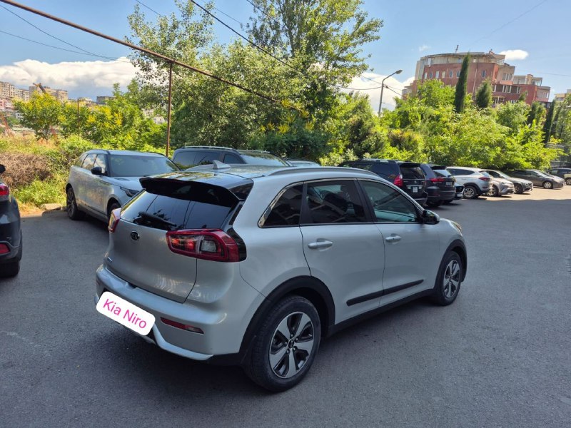 Kia Niro 2017 гибридный 5