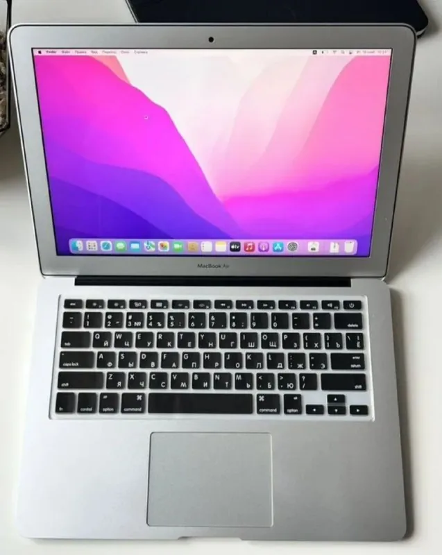 Apple MacBook Air 13" 1