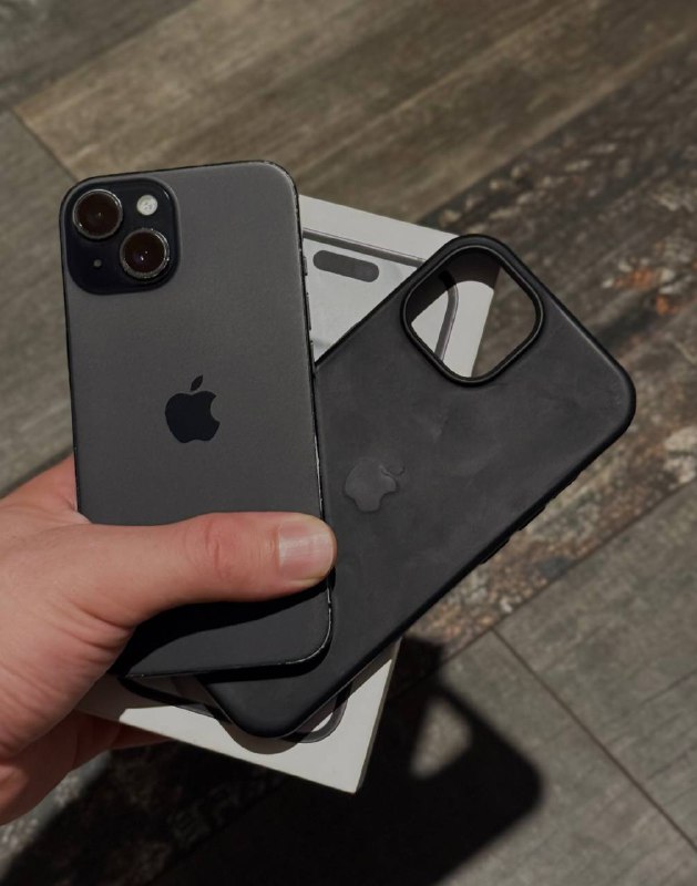 iPhone 15 128GB, iPhone 14 Pro Max 128GB 2