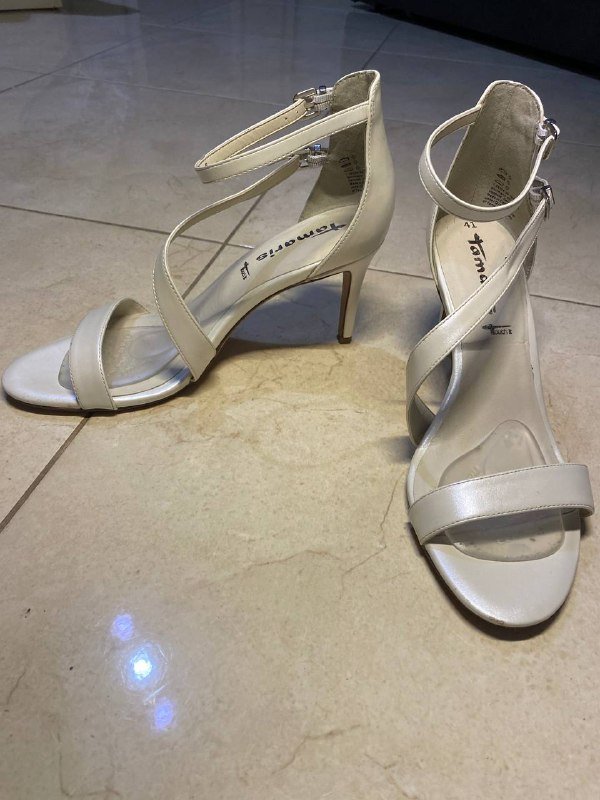 Босоножки белые женские размер 40-41