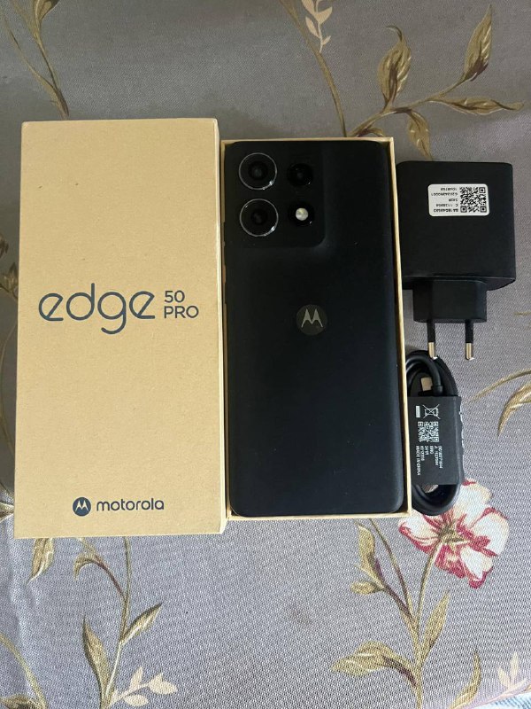 Моторола Edge 50pro, состояние новый