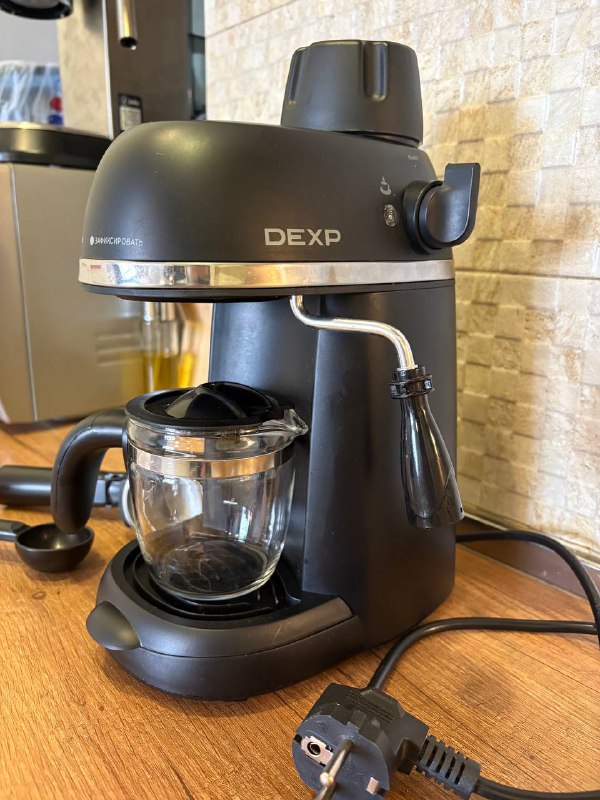 Рожковая кофеварка DEXP EM-900 3