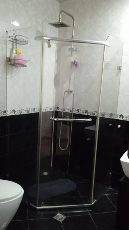 Квартира с отдельной спальней и лоджией в Батуми 6