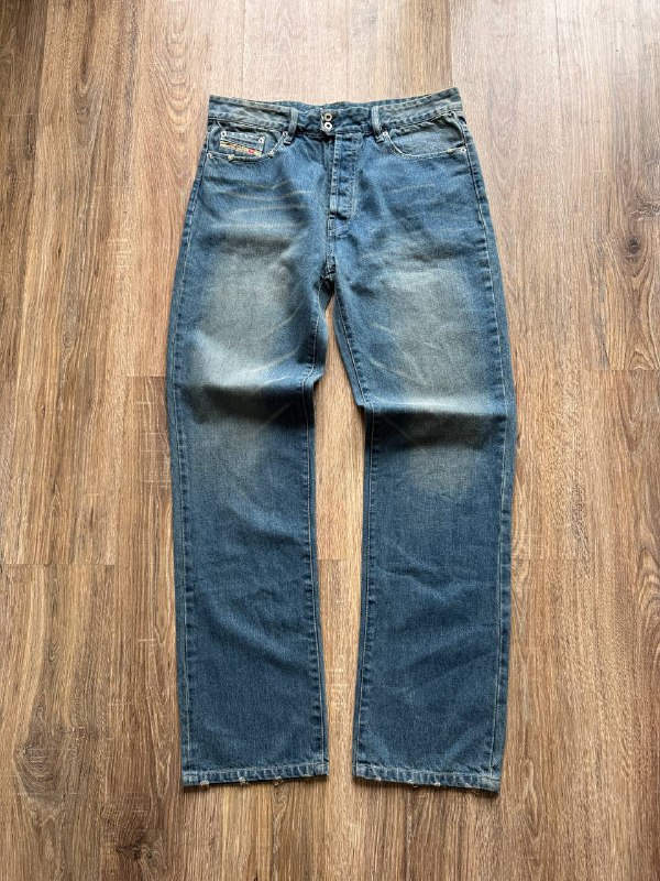 Брюки Napapijri, Поло Versace, Свитшот Lyle&Scott, Джемпер Sergio Tacchini, Шорты Carhartt, Мессенджер Eastpak, Поло Stone Island, Джинсы Diesel, Рюкзак Eastpak 8