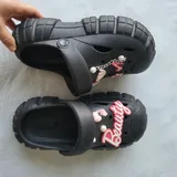 Спортивный топ, легинсы, туфли, кроксы, чашки на грудь 4