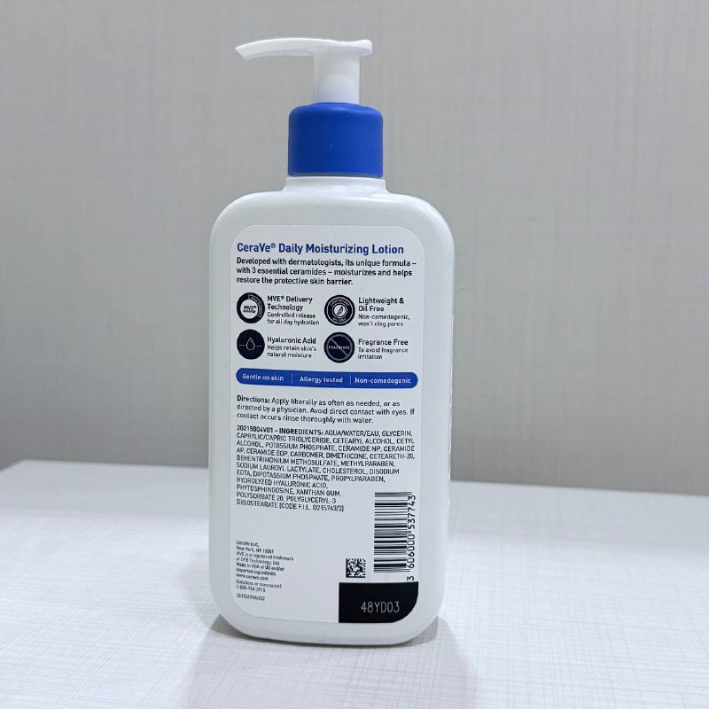 CeraVe Hydrating Facial Cleanser, Moisturising Lotion, Moisturising Cream 4