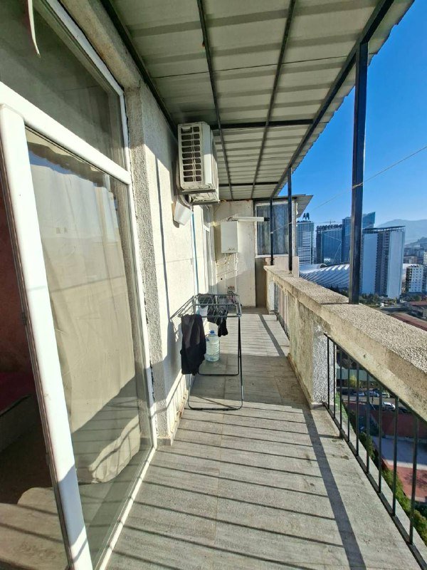 Квартира 1+1 с балконами в Батуми в аренду 8