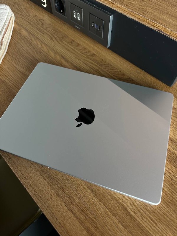 MacBook Pro 14" M2 / 16 ГБ 512 SSD