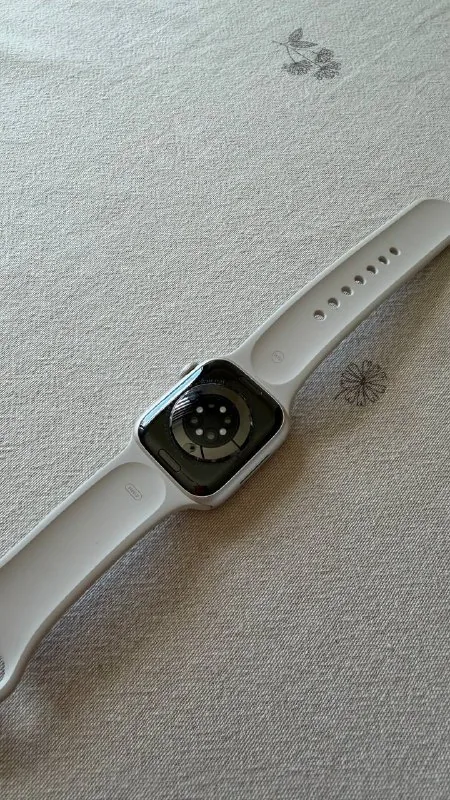 Apple Watch Series 8 41 mm S/M Starlight 3
