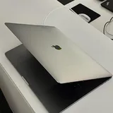 MacBook Pro 15 2018 3