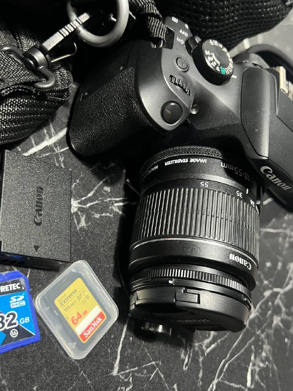 Фотоаппарат Canon EOS 1300D с объективом и аксессуарами 4