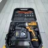 Шуруповерт DeWalt с комплектом 4