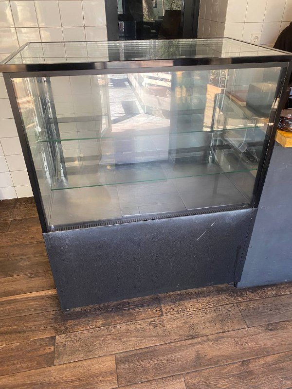 Холодильная витрина для ремонта или запчастей