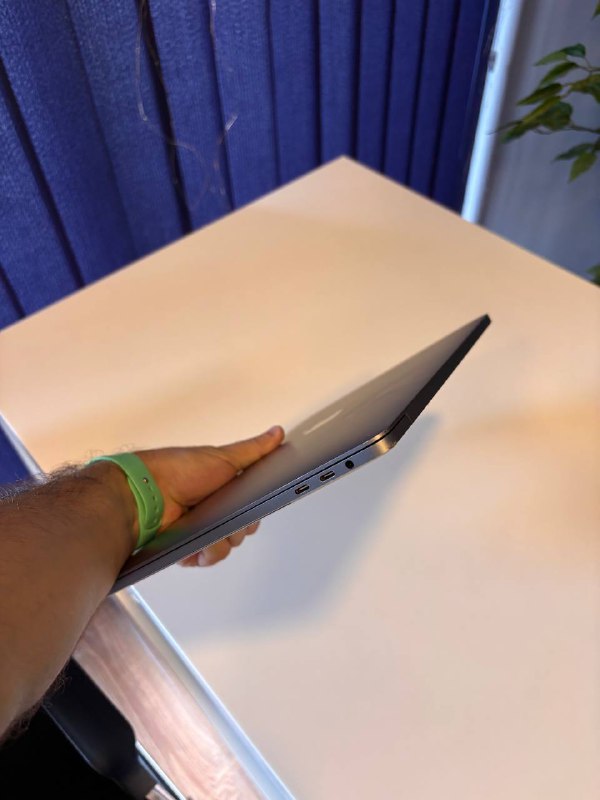 MacBook Pro 2019 i7 16/500ГБ 5