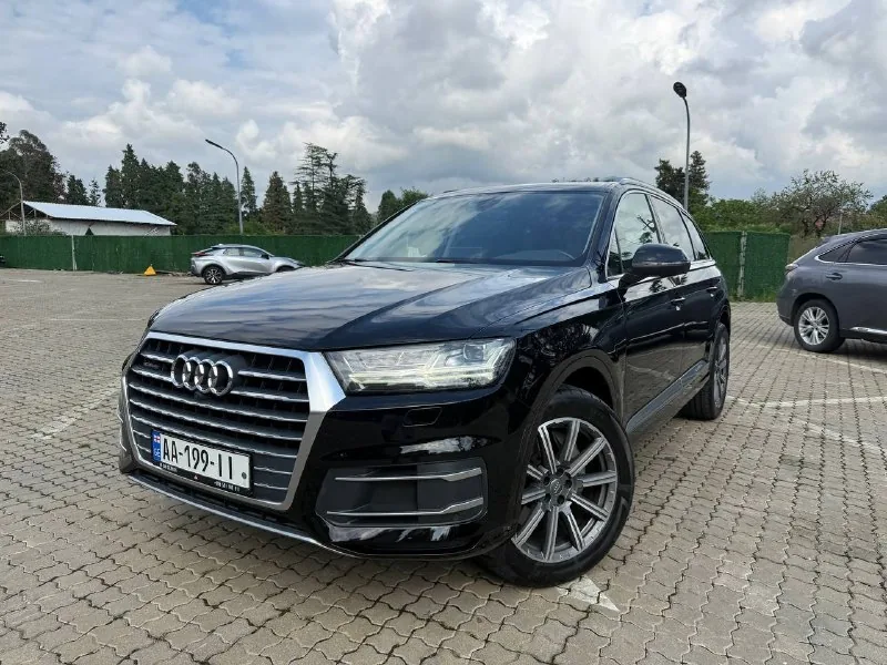 Audi Q7 1
