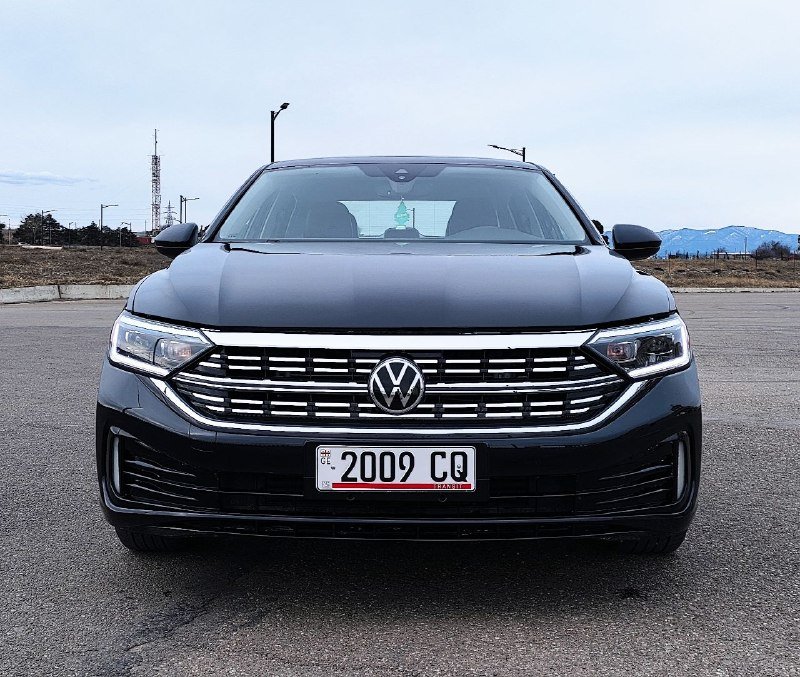 VW Jetta SE 2022 4