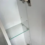 Зеркало со шкафчиком 3