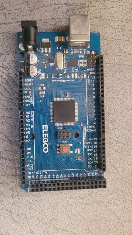 ESP32, Arduino Mega, резистори, LCD екрани, модуль годинник