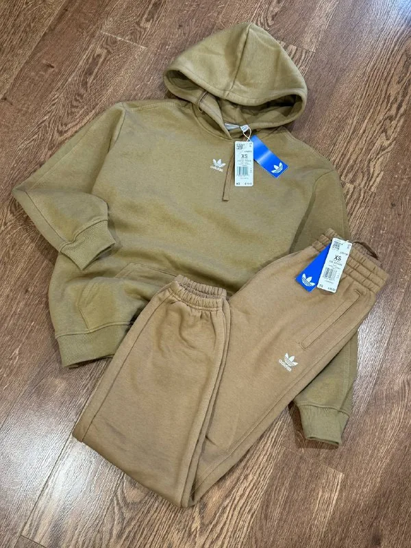 Женский костюм Adidas на флисе 1