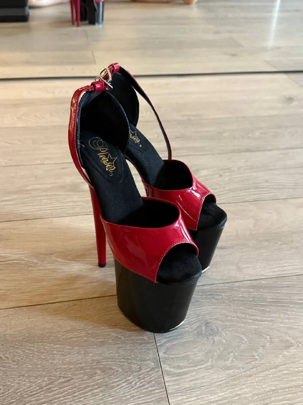 Стрипы Pleaser 1