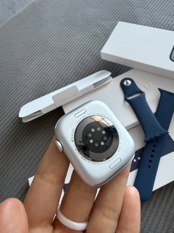 Apple Watch Series 10, 46mm, Silver Aluminum, Denim Sport Band 4