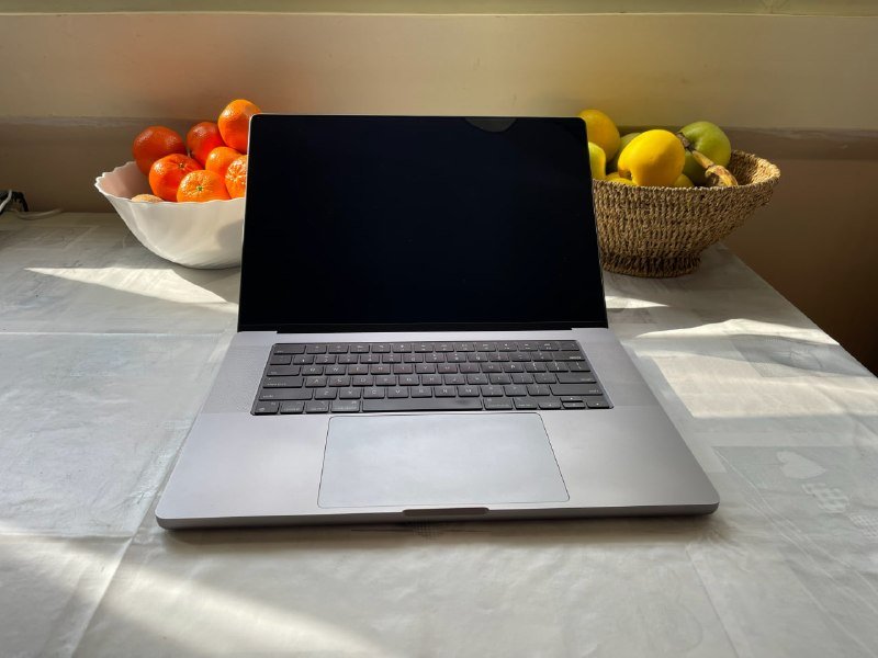 Apple MacBook Pro 16'' M3 Pro 36GB 1TB, M2 Pro 32GB 512GB 6