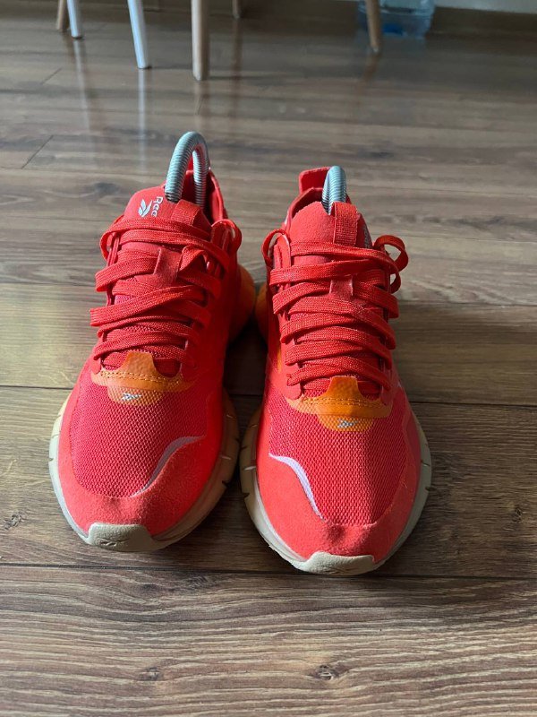 Кроссовки Reebok оригинал размер 37,5 2