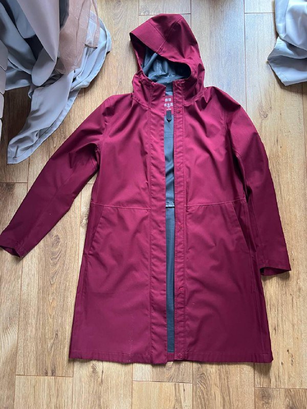 Пальто, дождевик, жакет, жилетка женские