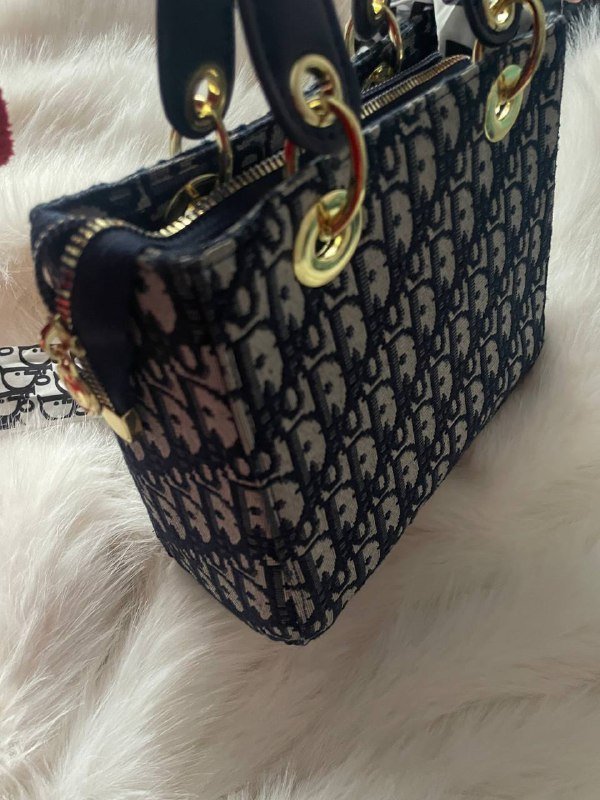 Стильная сумка Dior 3