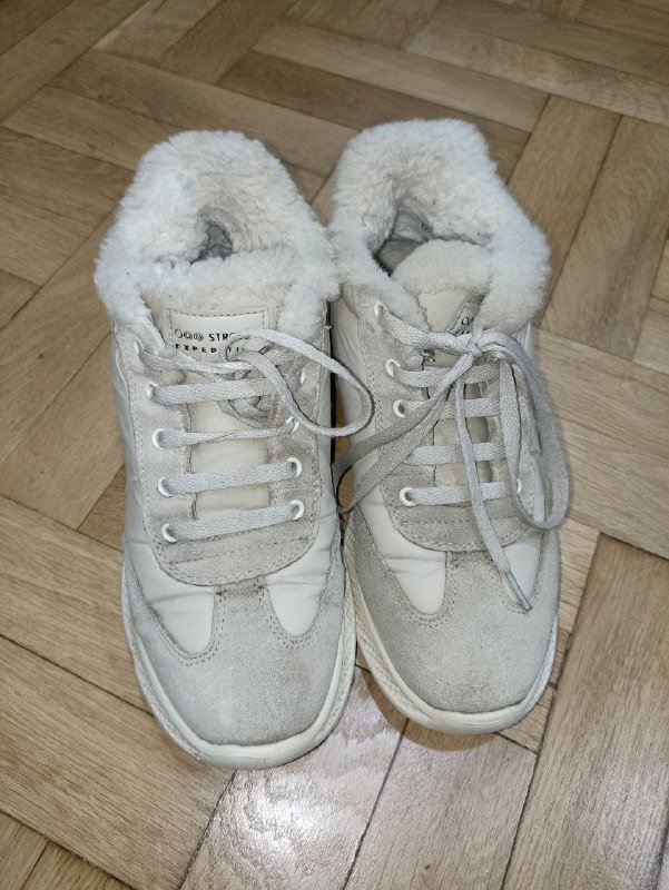 Зимние женские кроссовки 37 размера 2