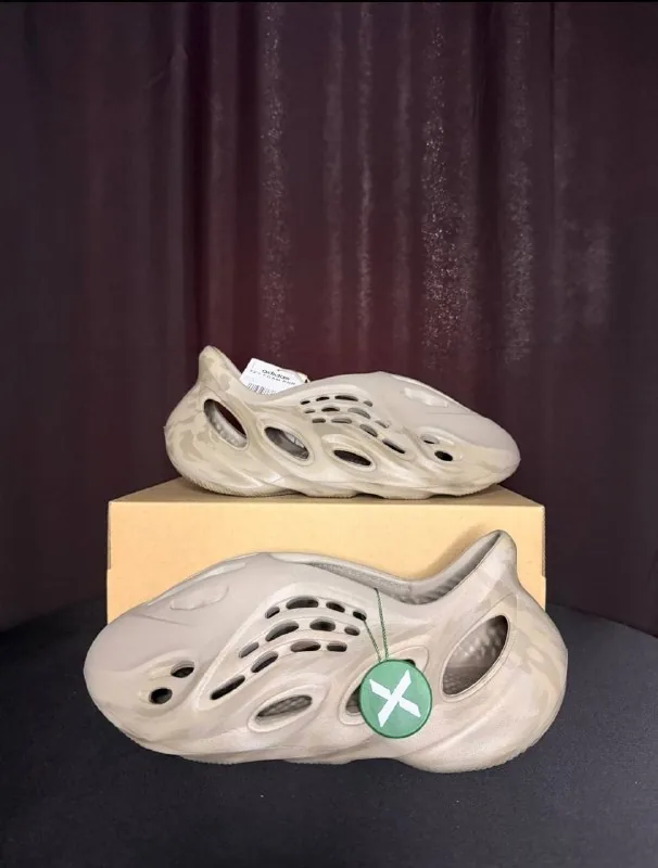 Adidas Yeezy Foam Runner Stone Sage 1