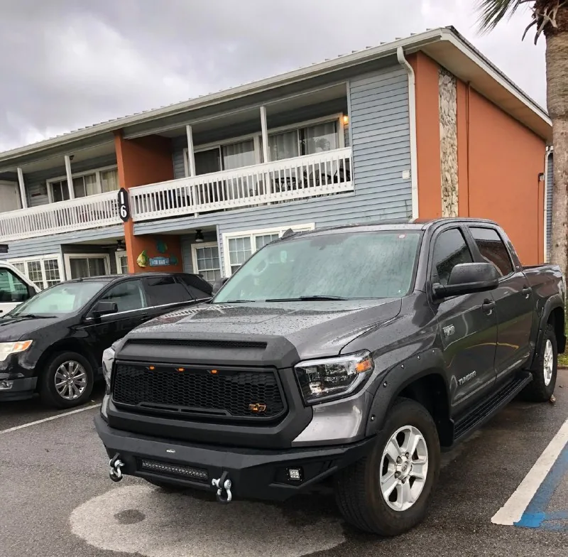 Toyota Tundra Crewmax 1